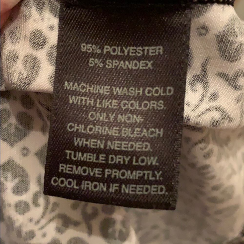 White House Black Market Blouse - Picture 6 of 7